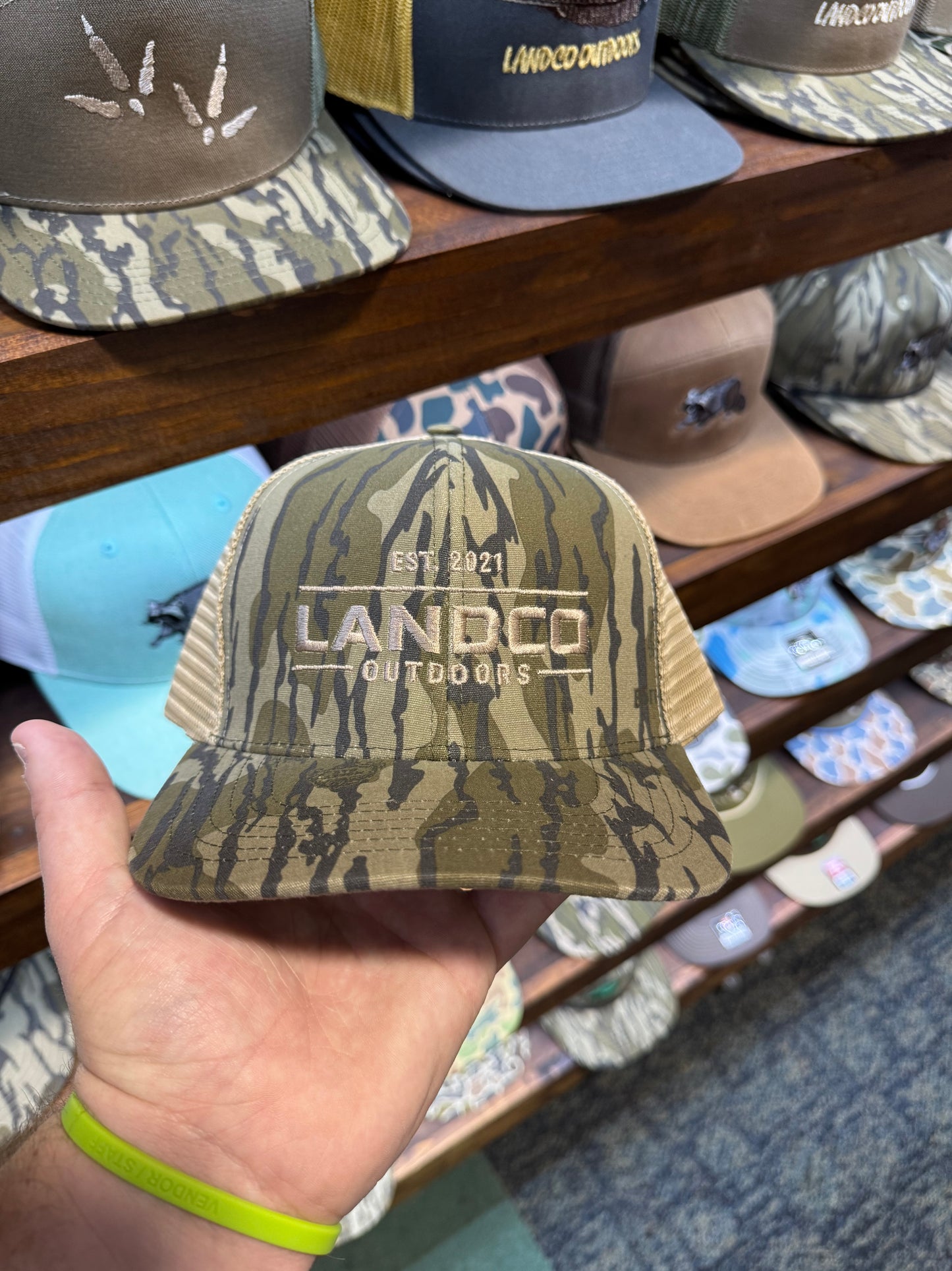 Mossy Oak Bottomland Trucker
